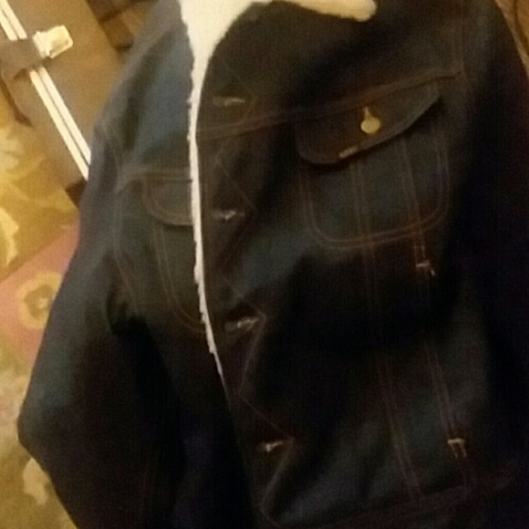 Jean jacket - Picture 1 of 6